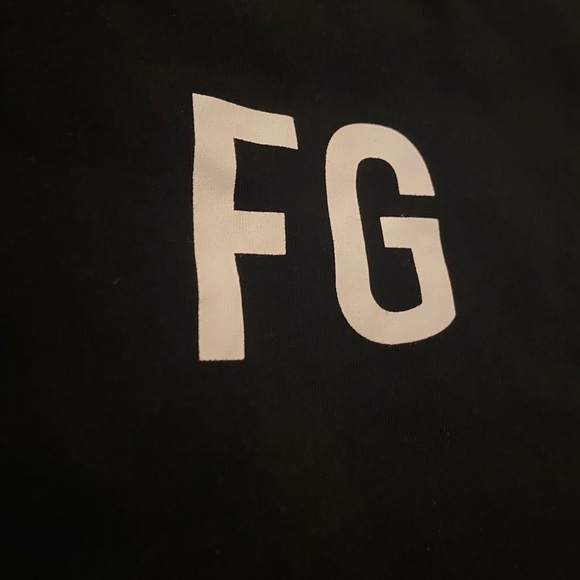 Fear of God T shirt - Picture 2 of 5